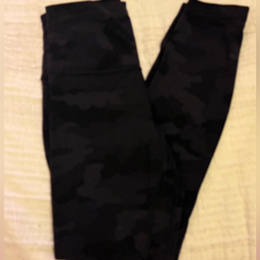 Lululemon Workout Set - Picture 2 of 4
